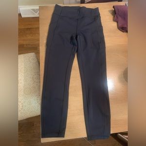 Lululemon black cropped leggings size 8